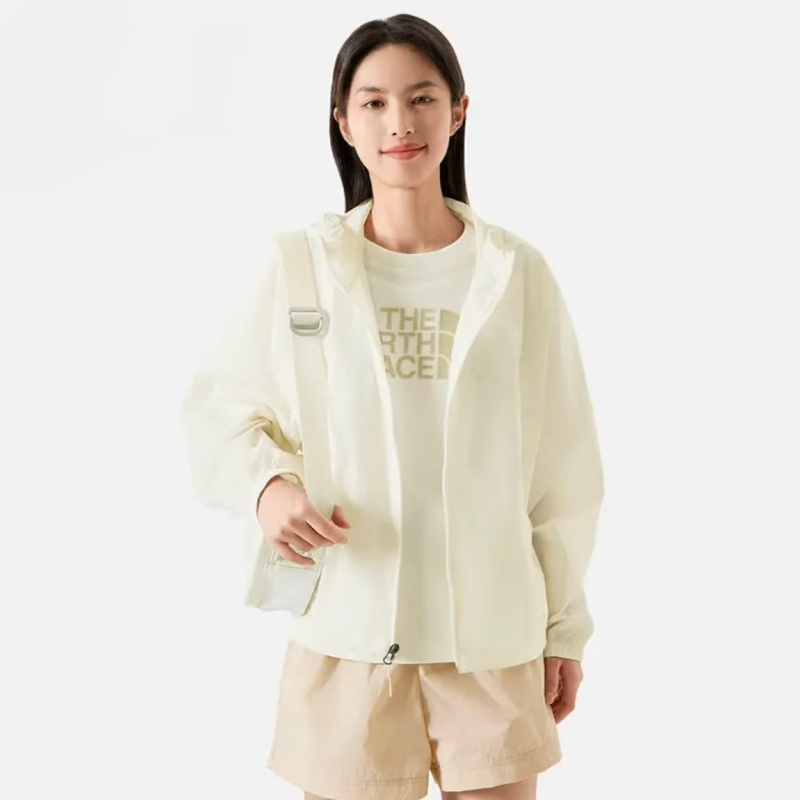 The North Face Loose Camping T - đánh giá và giá Outdoor Camping Jacket